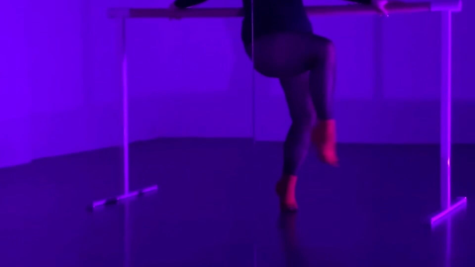 sexy dance on high heels - video Elegant_Eliss kameramallilta
