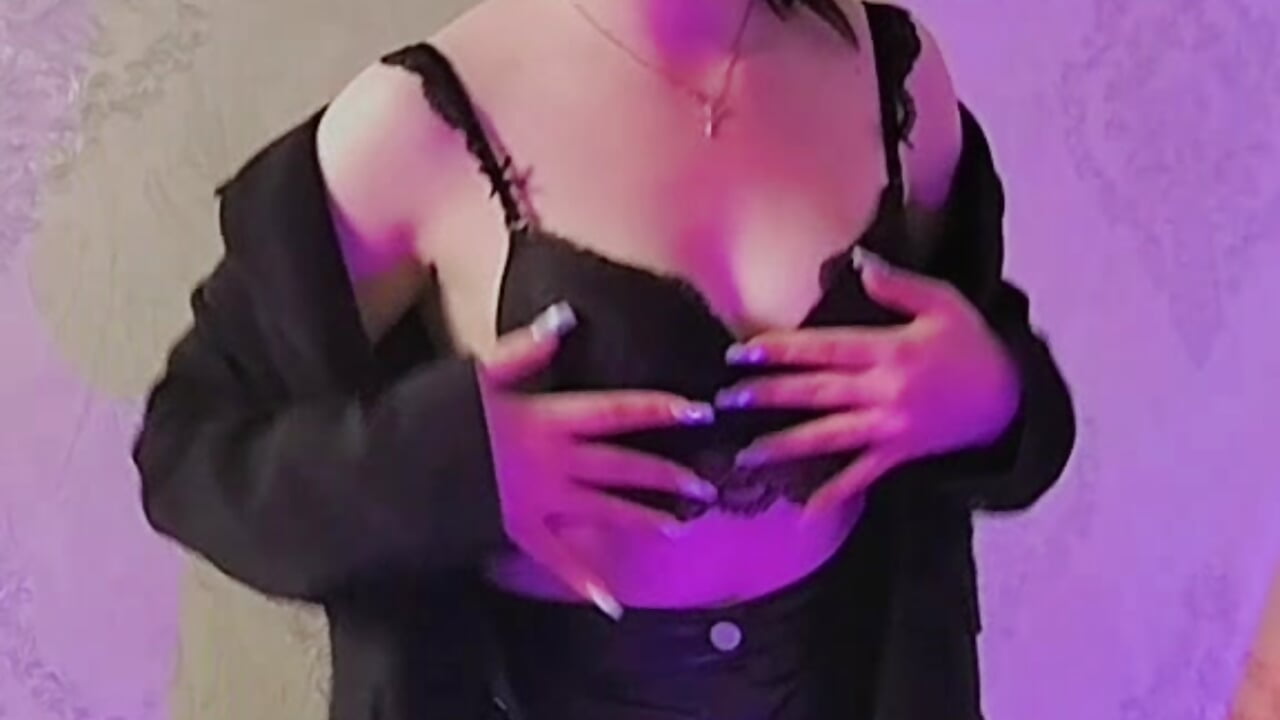 Raw Clip - clip cu AuroraKane model videochat