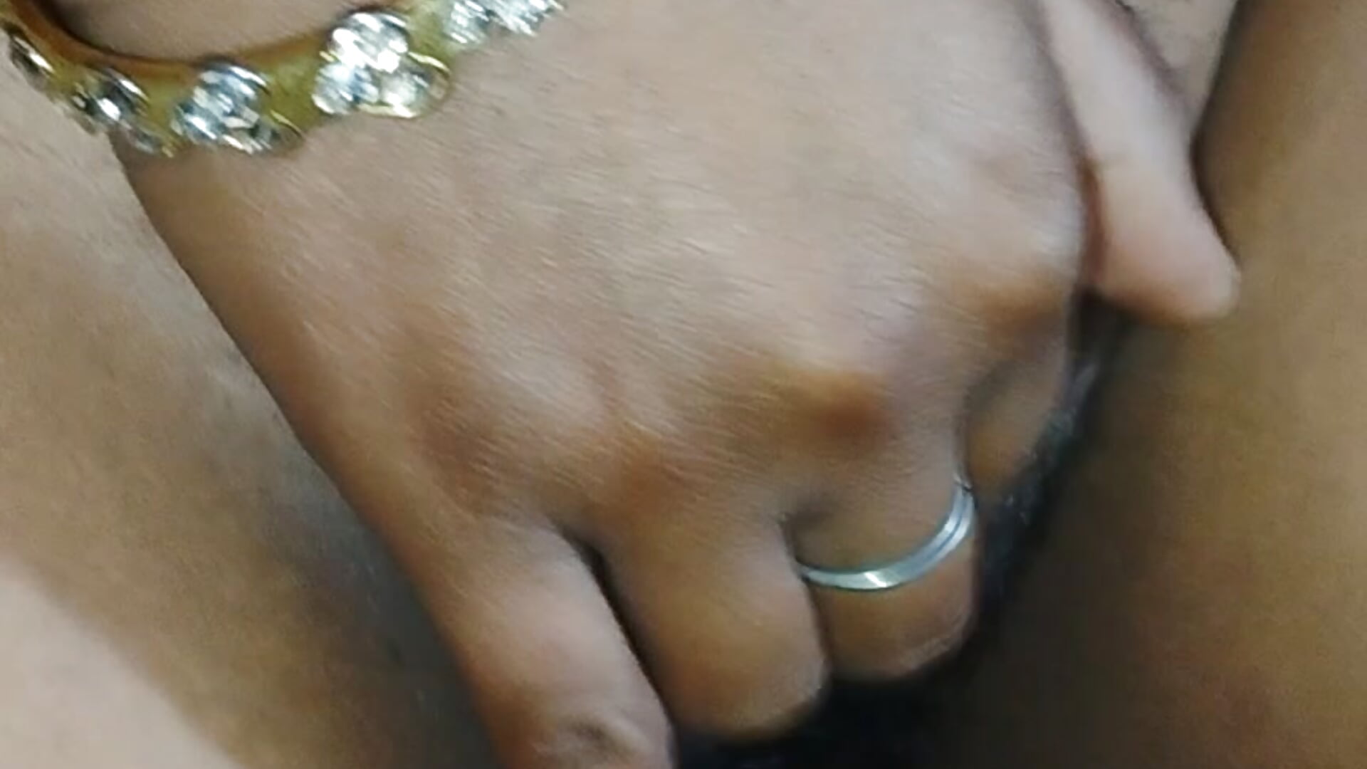 Creamy Pussy fingering 🥵 - vid éo du modèle de showcams horny_indian90