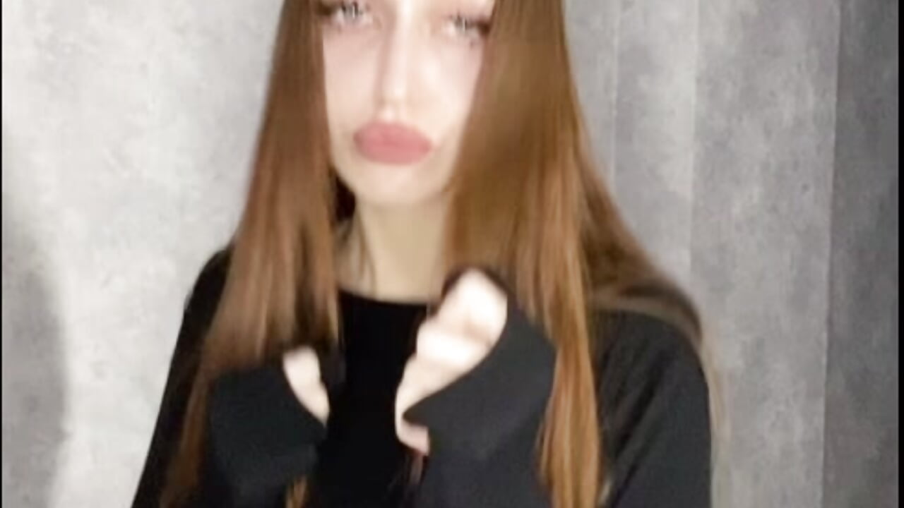 Sexy Student Girl - 視頻由 CutieWorm 主播提供