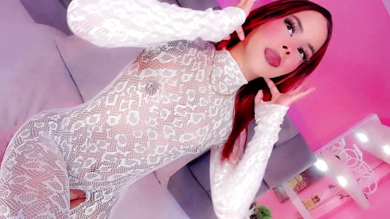 Give him love, I'm your girl - video di Michelle_San modella di cam