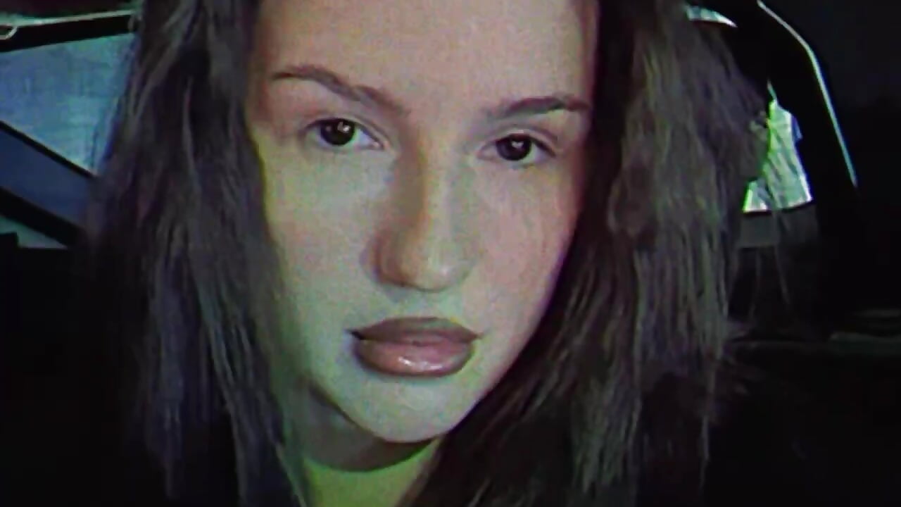 <3 - Vídeo de TashiShow, modelo de vídeos