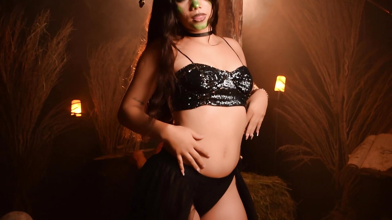 Spooky Halloween 2026 👻 - video van AriHale_ cam-model