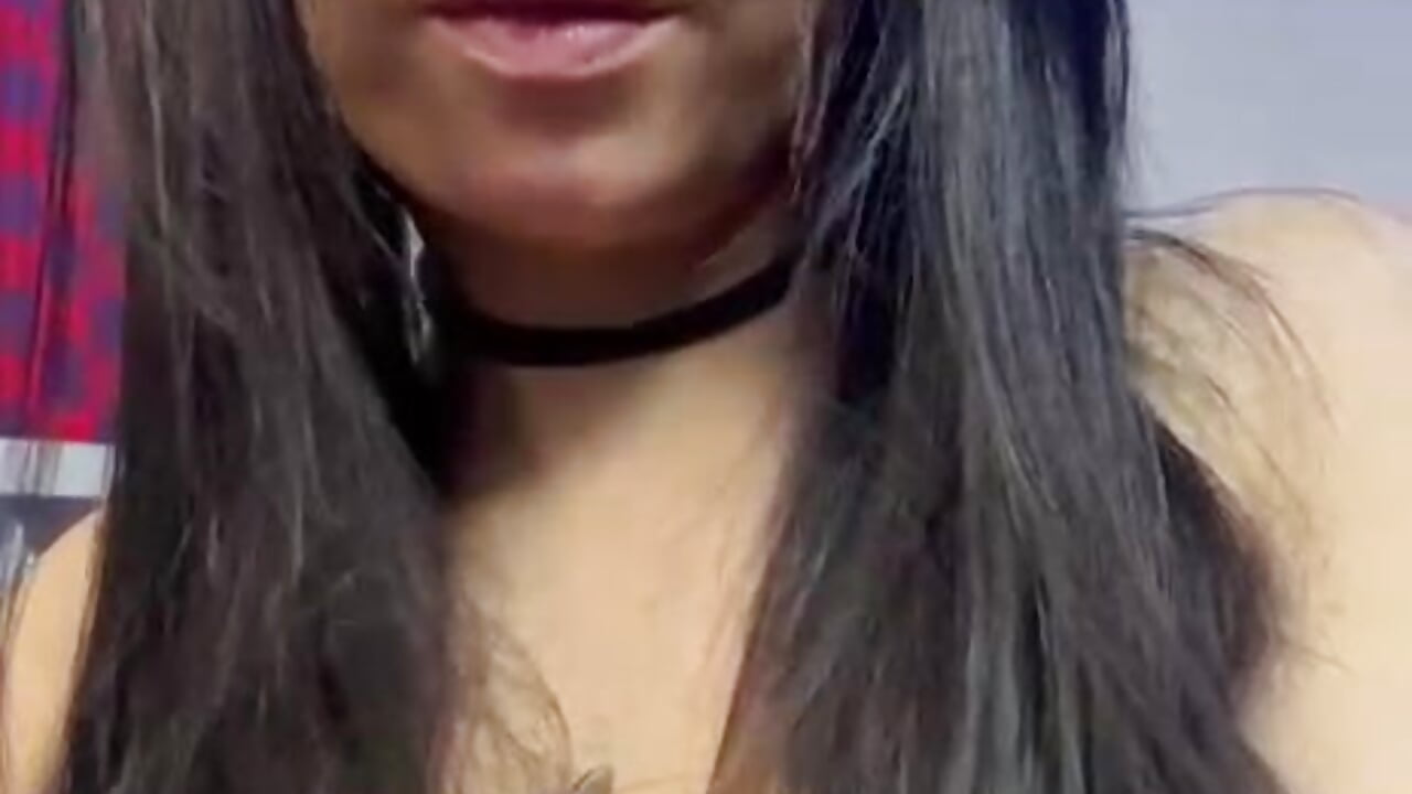 Hmmm — filmik paula_lopez__, modela(-lki) na kamerkach