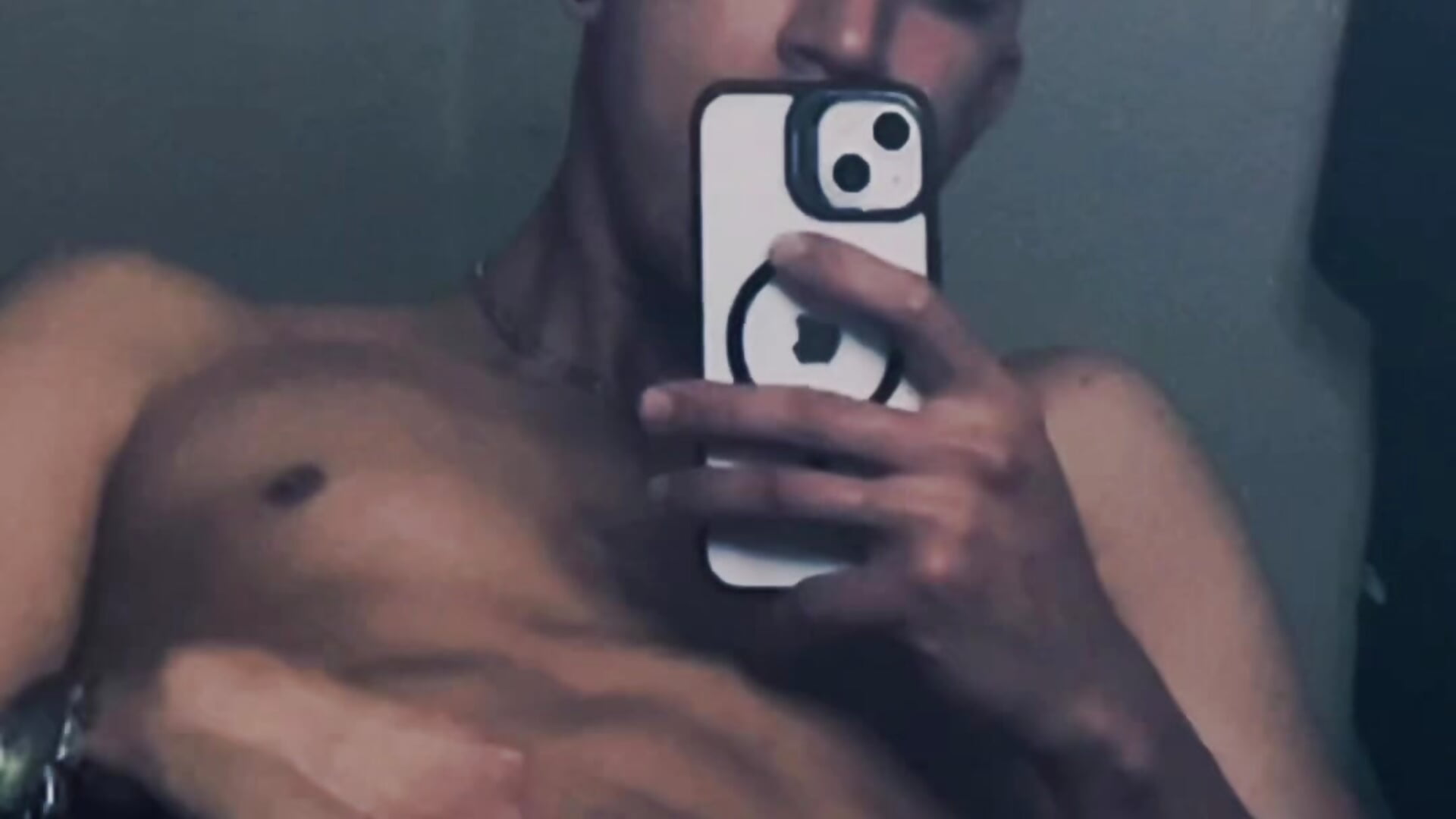 Kiss me 😈 - video by Sebastian_Villamarin cam model