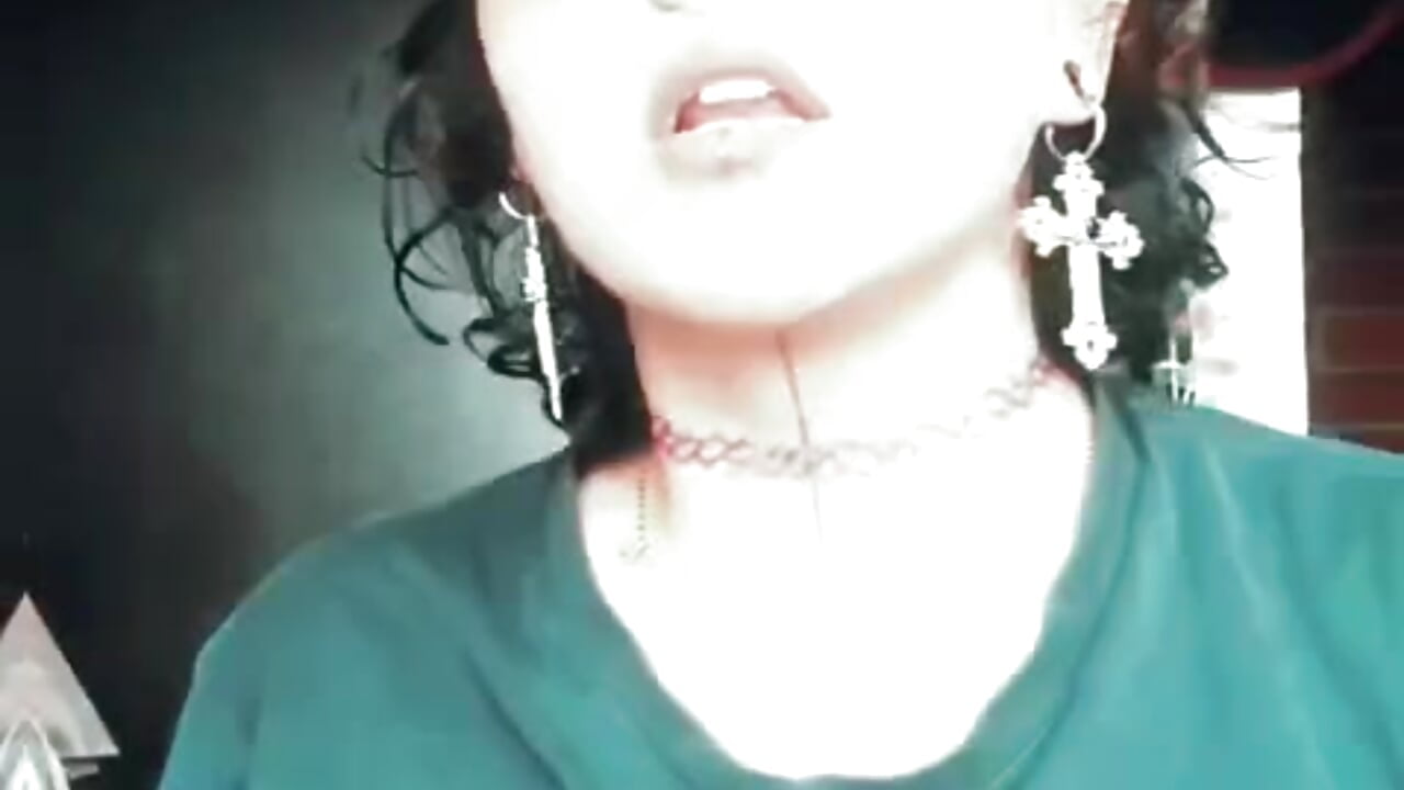 I'm not a dream... but I can look like one. - video by Sylvara_bx cam model