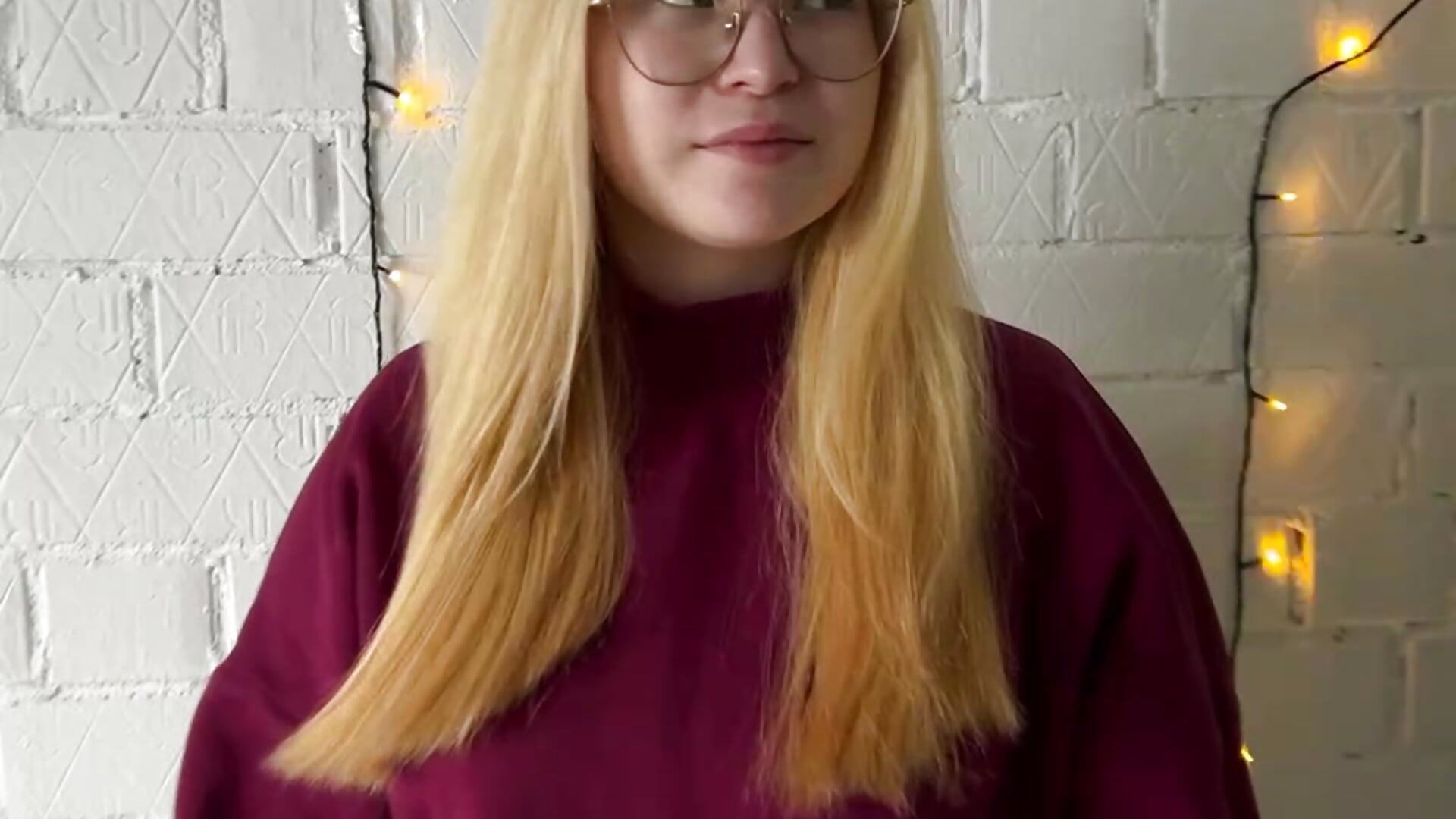 😊 - відео від вебкаммоделі HilmaRavelo