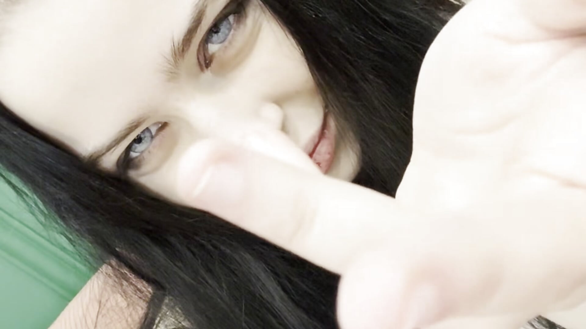 domi - відео від вебкаммоделі madam_inferno