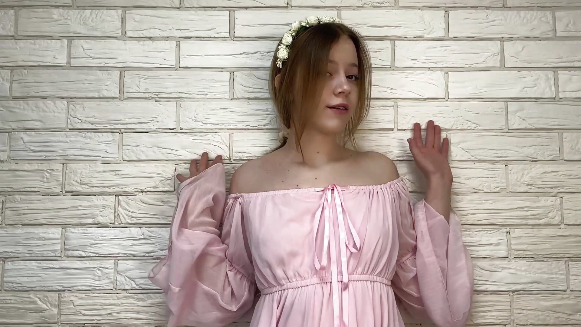 Honey, I - Vídeo de AliceYummy, modelo de vídeos