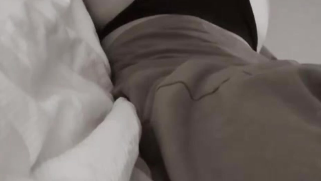 Juicy ass - відео від вебкаммоделі slatkatorta