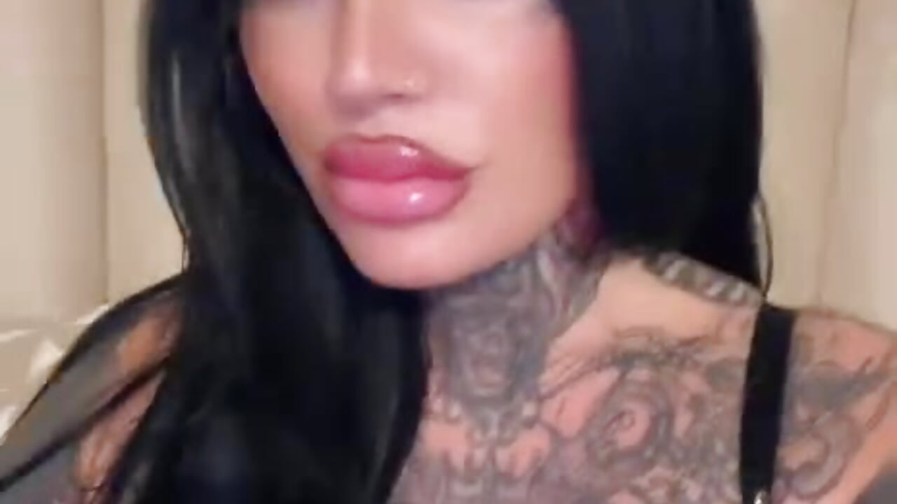 I wait .... 🌶️ - ক্যাম মডেল Lollyfreak-এর ভিডিও