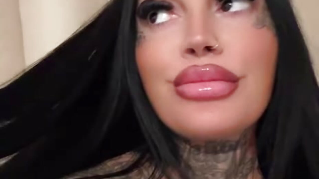 Hot 👅 - ক্যাম মডেল Lollyfreak-এ  র ভিডিও