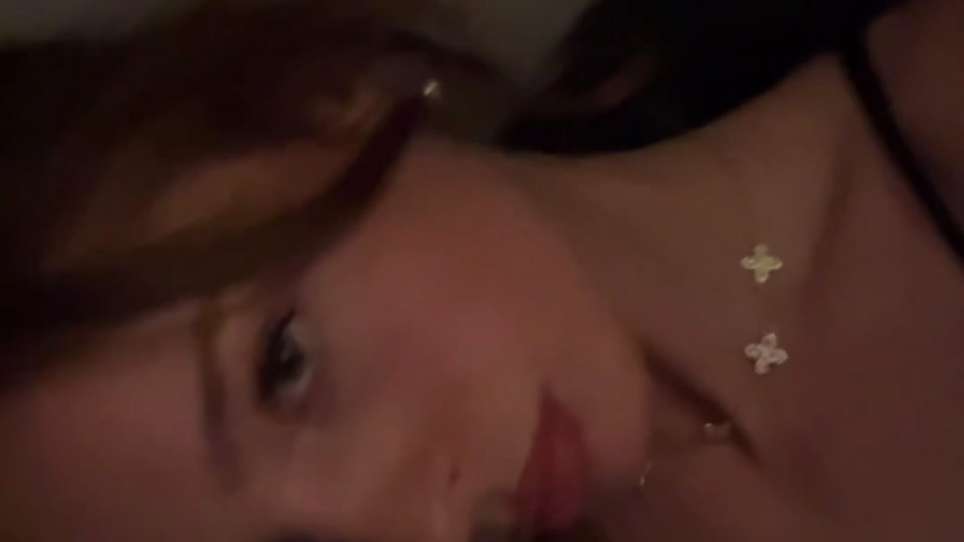 2E0DC4DE-384E-4DA9-9FCB-E095931F98BC - video van Rayewest cam-model