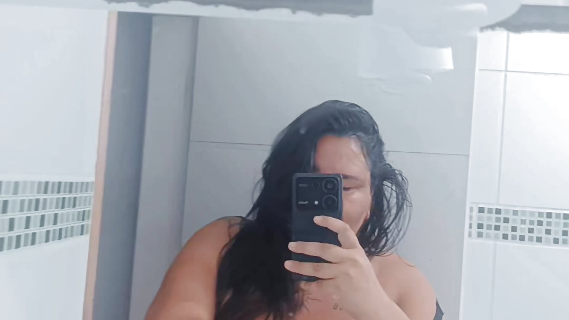 1ae869bf-5c63-4841-adef-652ed20a2c34-1_all_10331 - vídeo de sereiaz modelo de câmara