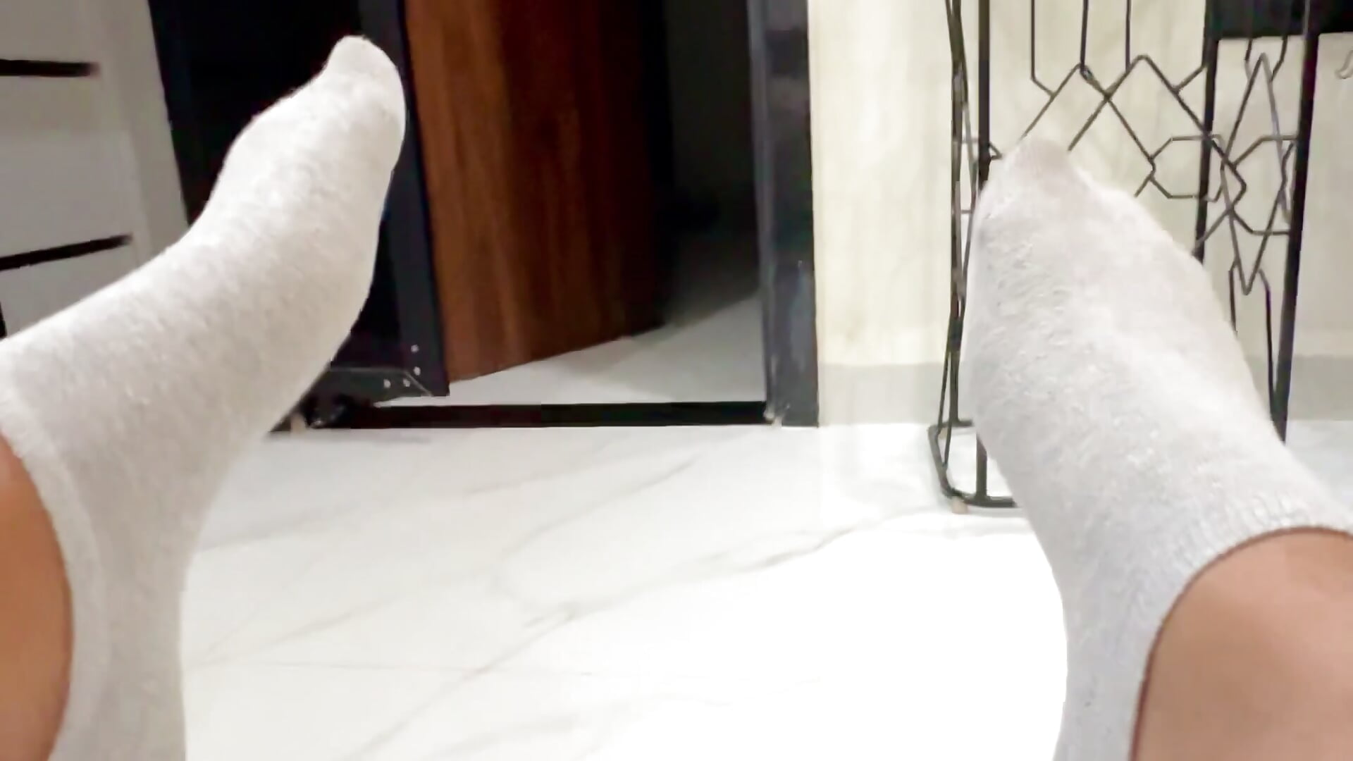 Vibrating dildo in ass - video by Sissy_Dresser cam model