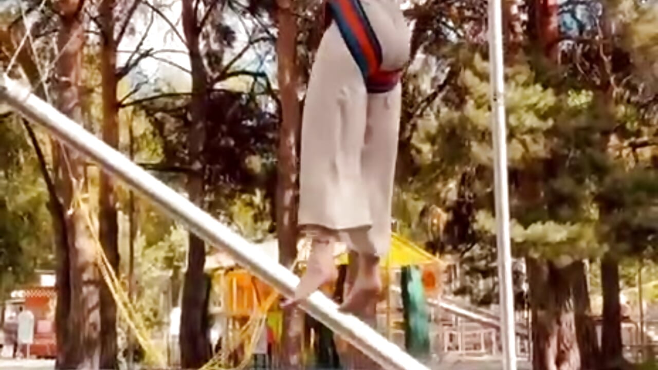 𝐼𝑓 𝑦𝑜𝑢 𝑤𝑒𝑟𝑒 𝑎 𝑡𝑟𝑎𝑚𝑝𝑜𝑙𝑖𝑛𝑒...^^🐰🤍 - βίντεο μοντέλου LinaMrrr