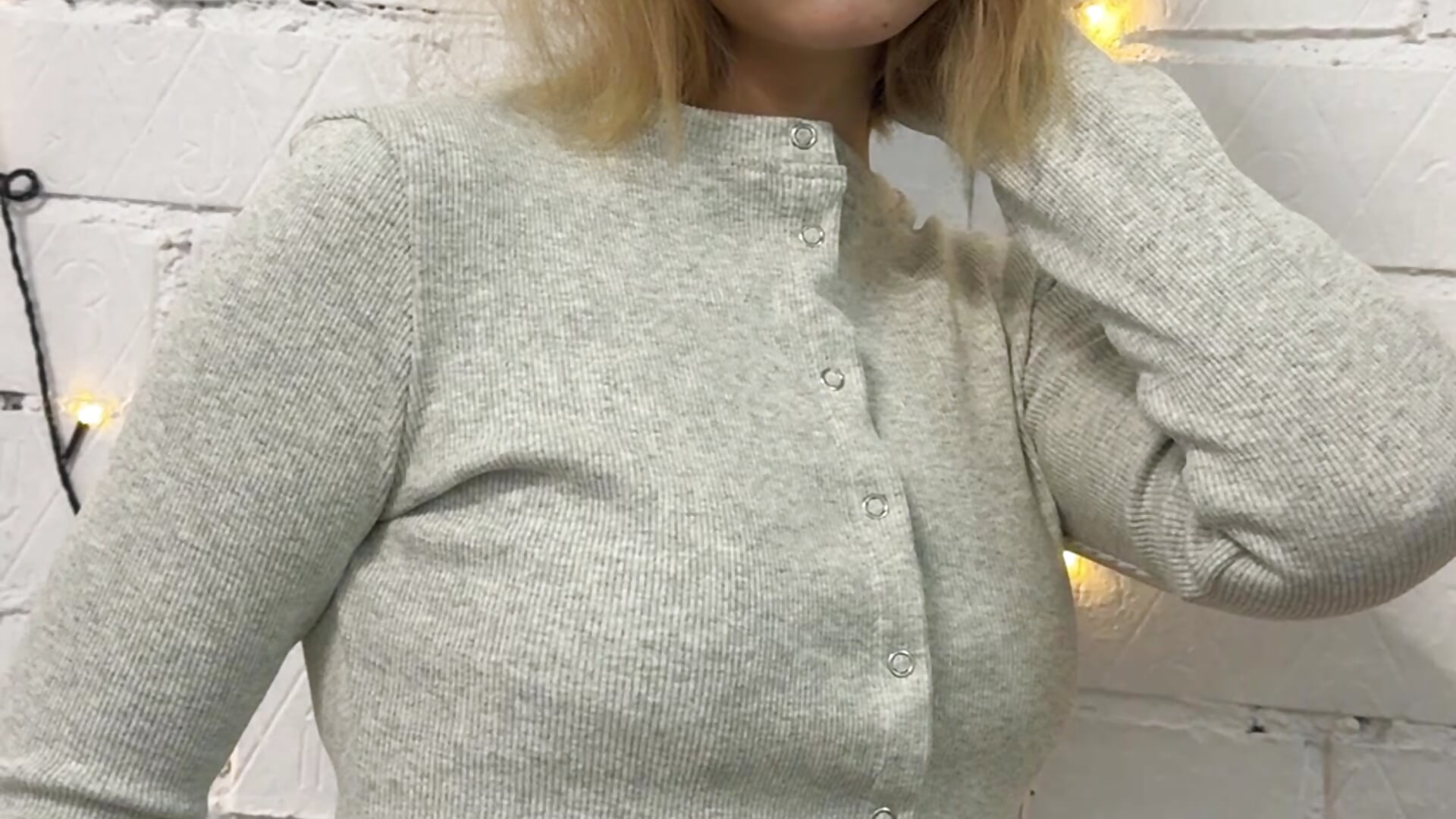 👀 - video NellyOki kameramallilta