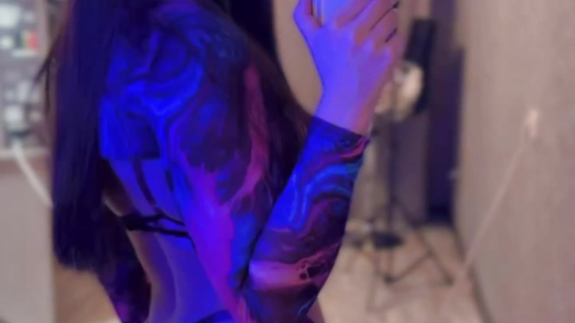 I want more colors in my life - video oleh Tina_Tingle kamera model