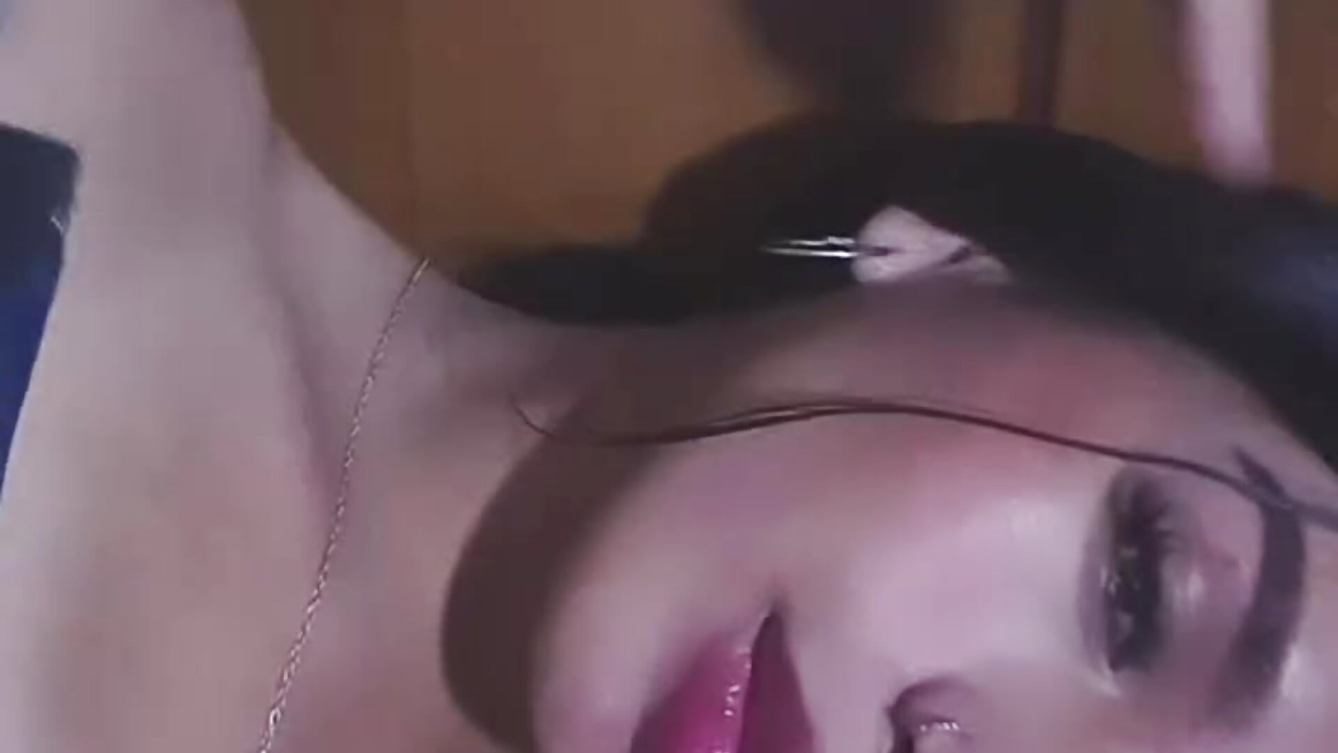 MeelFox - kameramalli trendaava video 1860