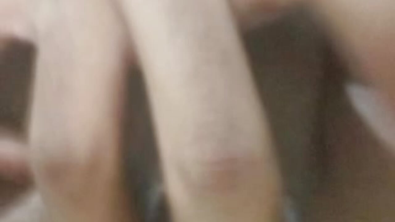 Playing with pussy– loveofpetitegirls34 kameramodell videója