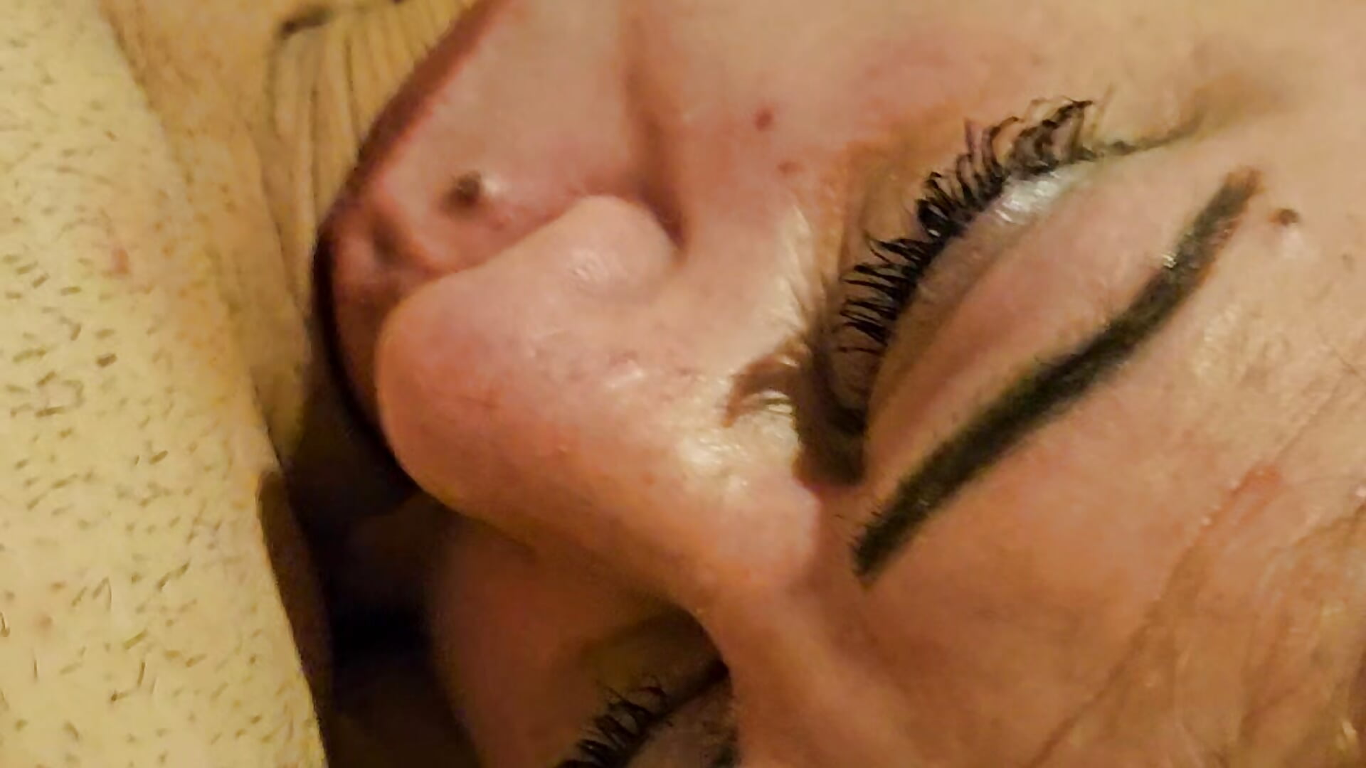SHE JUST LOVES SUCKING HARD 🍌🍌