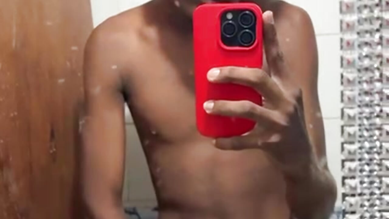 VIDEO-2025-12-12-00-47-59– david_berrio kameramodell videója