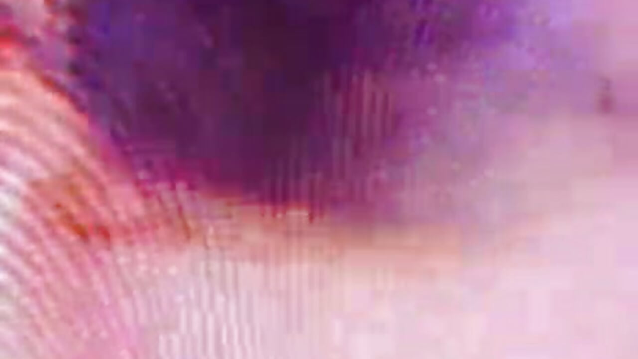 ACCOMPANY ME WITH A GLASS OF WINE – video od webkamerové modelky LINDA_BLER