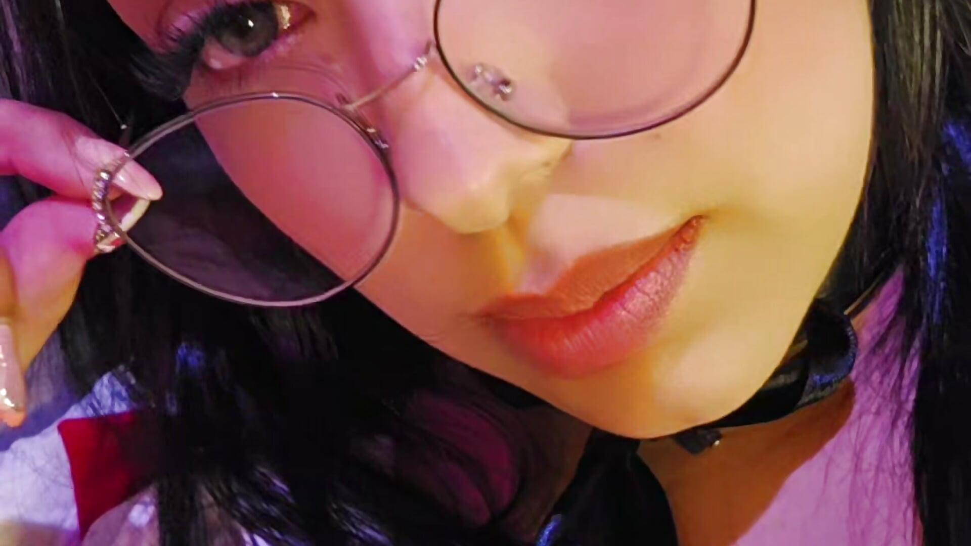 love 👀❤ - vidéo du modèle de showcams nina_glow