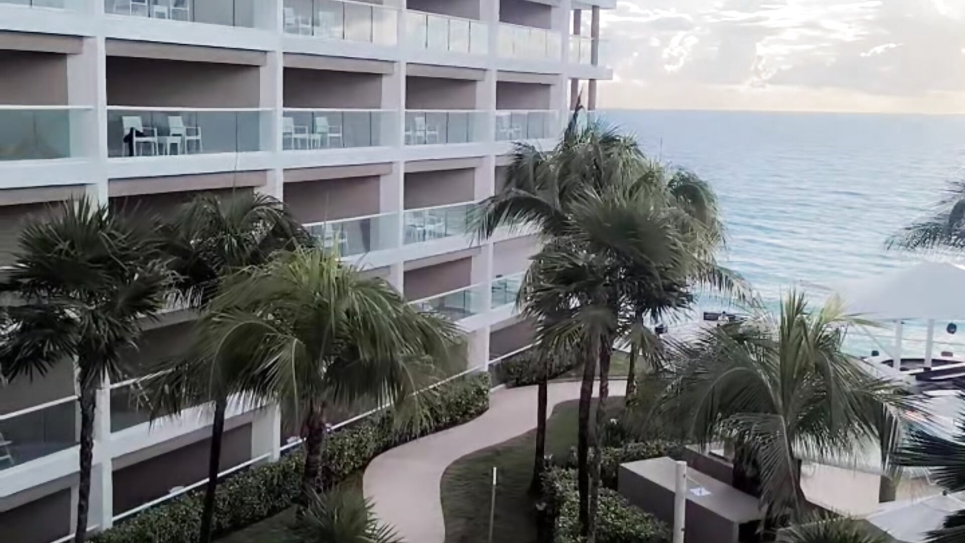 My waking up in Cancun 🏖️❤️ - video van AlexaFoxx_ cam-model