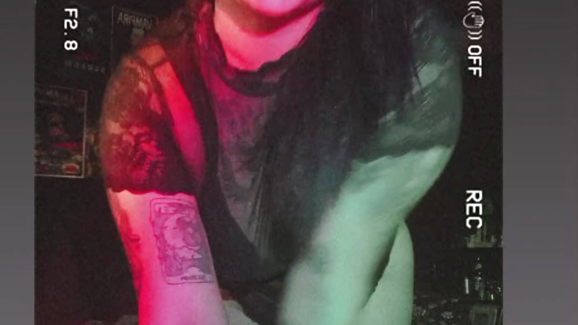 Teasing - video van GingerLara cam-model