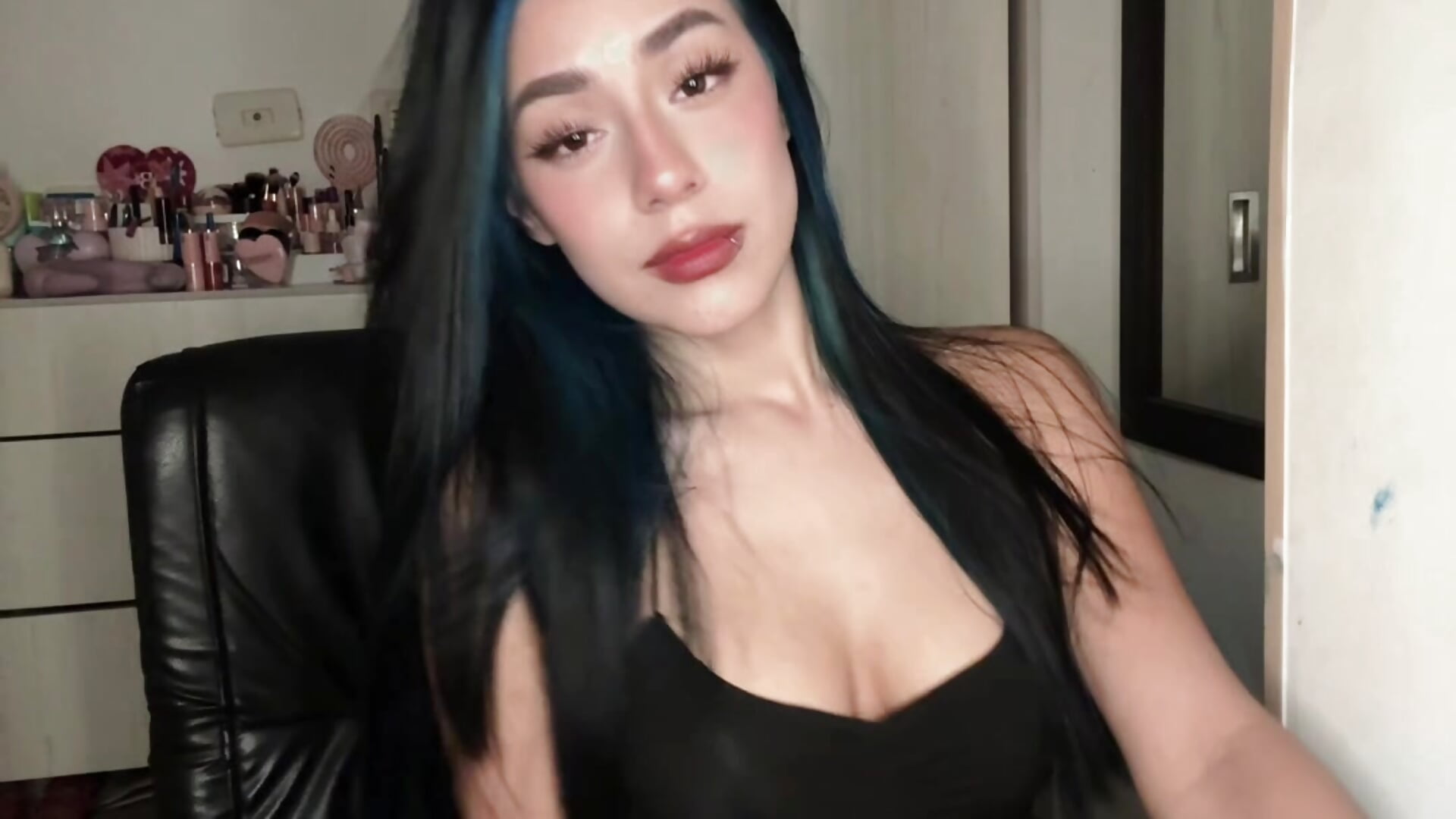 <3 – видео вебкам-модели Juanitaa04