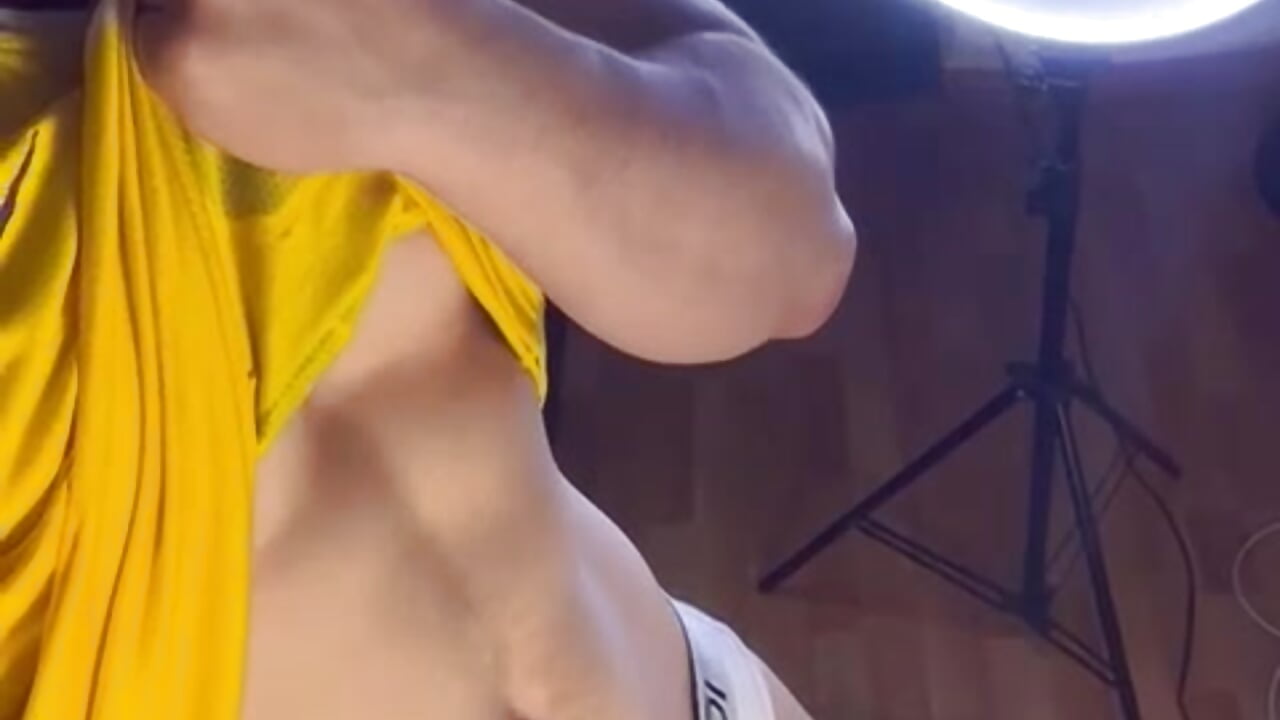 valenssio_moretti - вебкам модель избранные видео 9588