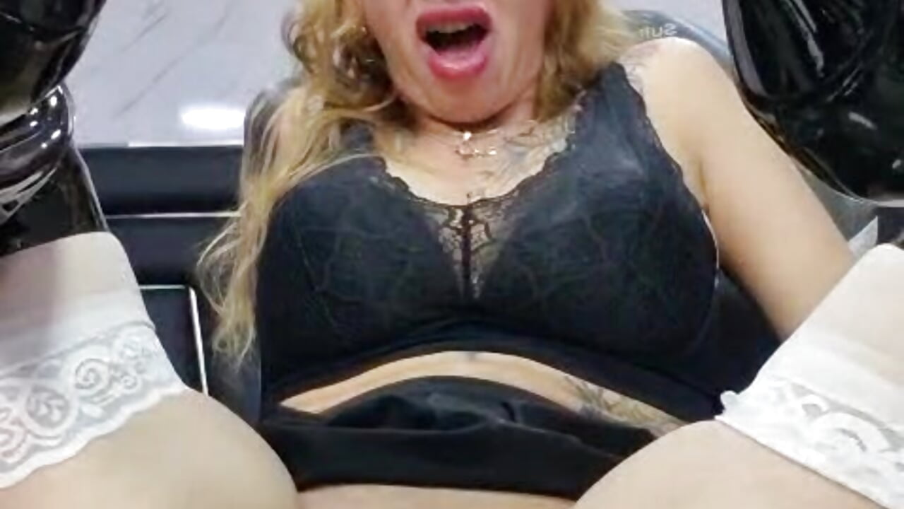 WELCOME TO MY ROOM DADDY 🥵🔥 – video af Ladyy_Scarlett cam-model