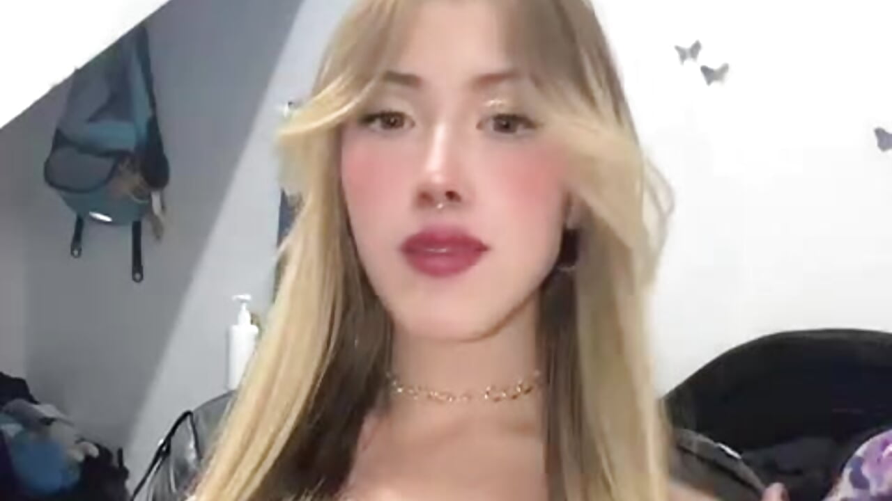 ❤️🥰 - βίντεο μοντέλου Violet-Smith01