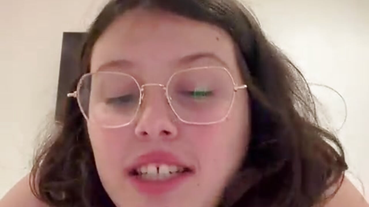 Juega conmigo bby - video by sari237 cam model