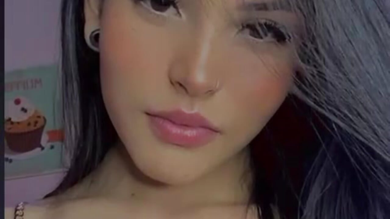 My piercing - video by niicole_garner cam model