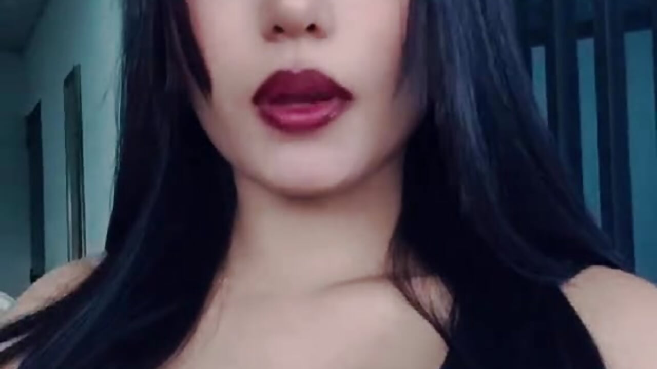 1b3a3219f5e9162f7303e79417ba6627 – video od webkamerové modelky --Noah-