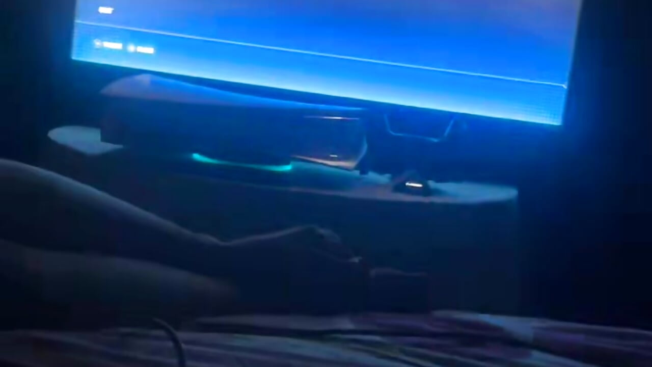 Can’t focus on my gaming when I wanna be sucking on these – video af Maskedduo3233 cam-model