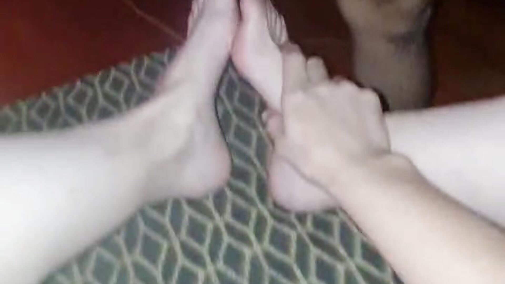 Hubby cums all over my sexy toes – video af Maskedduo3233 cam-model
