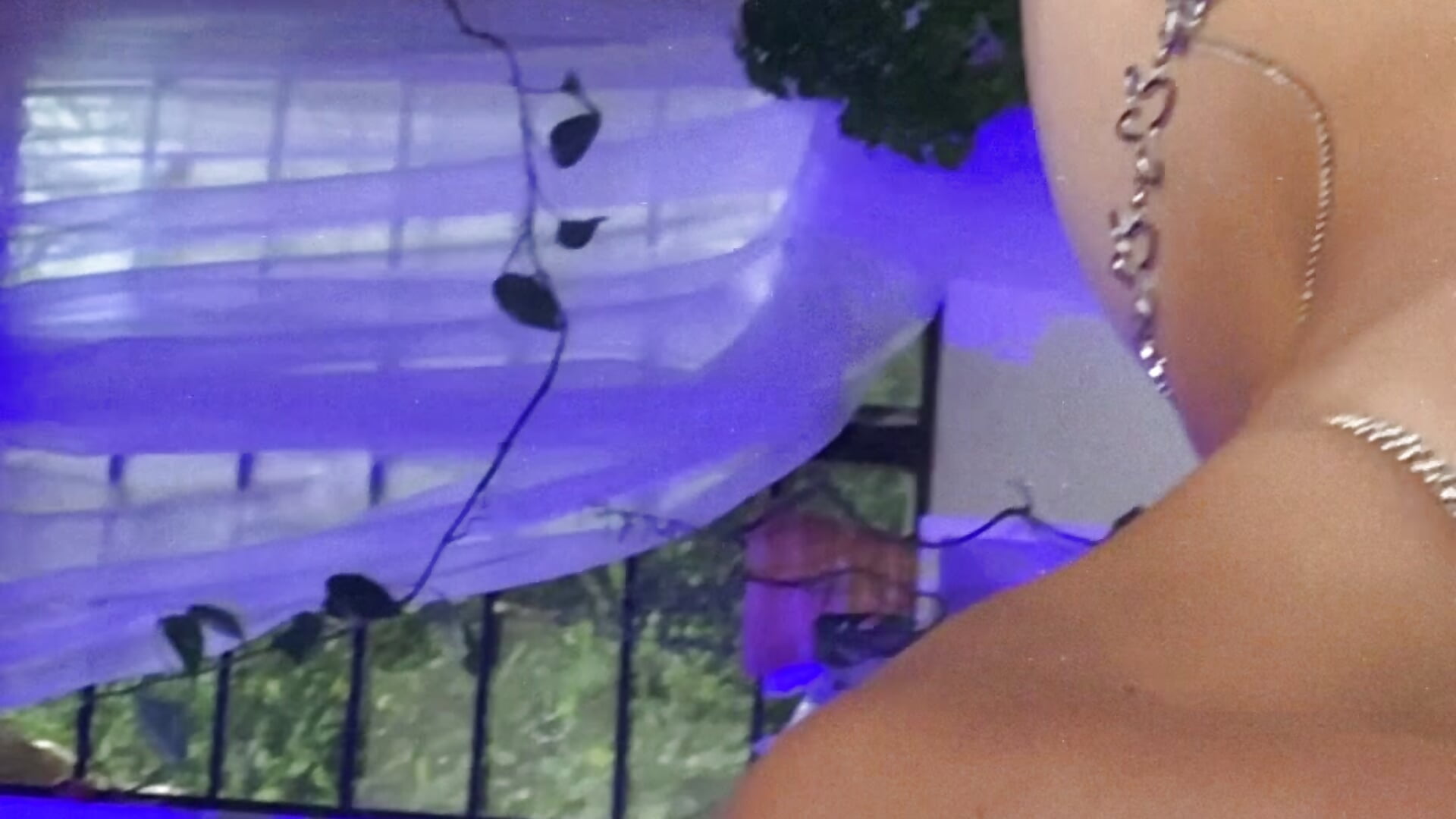 And if you teach me how to misbehave? – video od webkamerové modelky Capricornmystic1