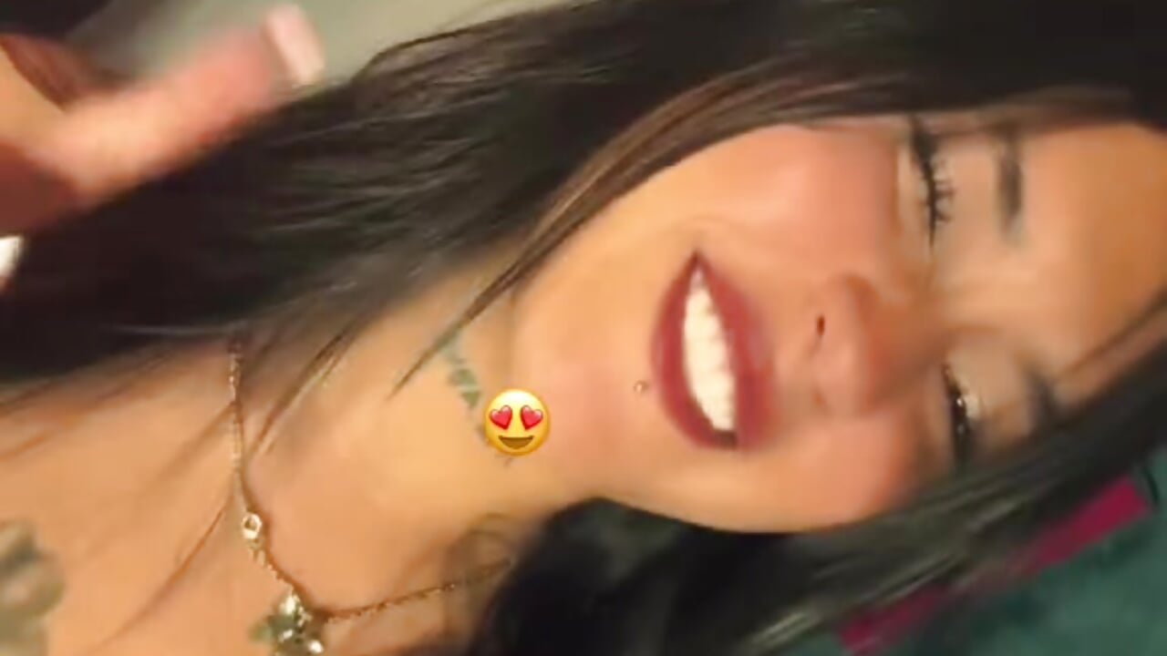 profile-intro-video-1770084914 - video by Sharlottee__ cam model