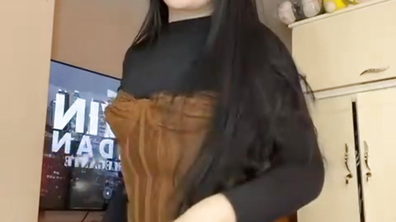 a sexy little dance? - відео від вебкаммоделі manuela_Goddess