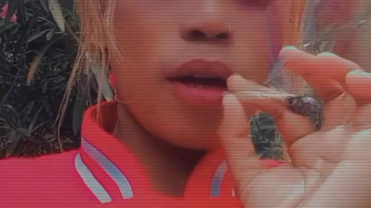 AM SO NAUGHTY WHEN AM HIGH - Vídeo de Lindabee34, modelo de vídeos