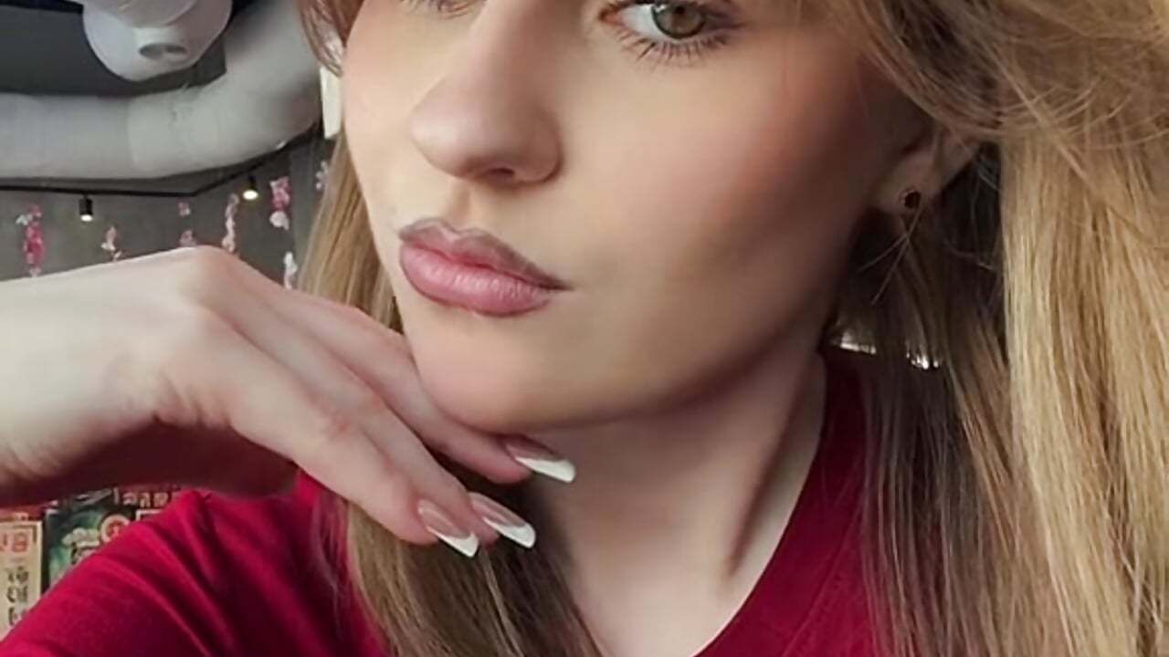 🥰 - LanaFrost adlı kamera modelinin videosu