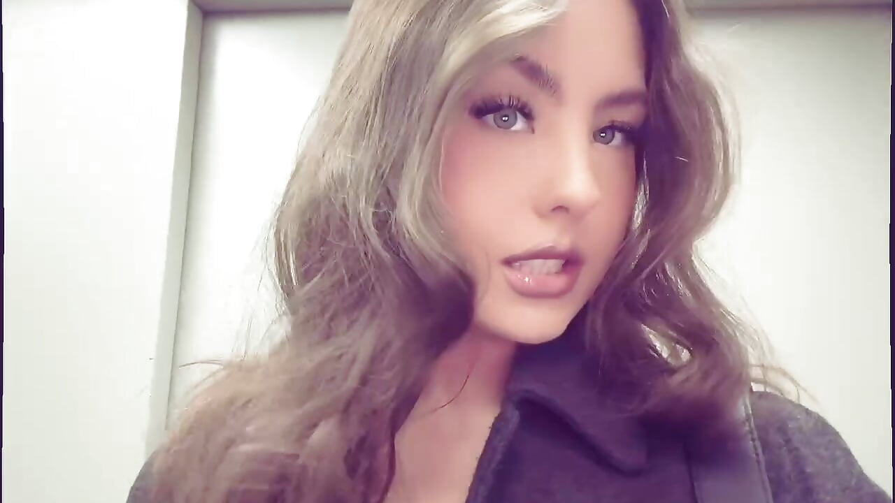 The Weekend?) – video od webkamerové modelky AmeliaAmerlin