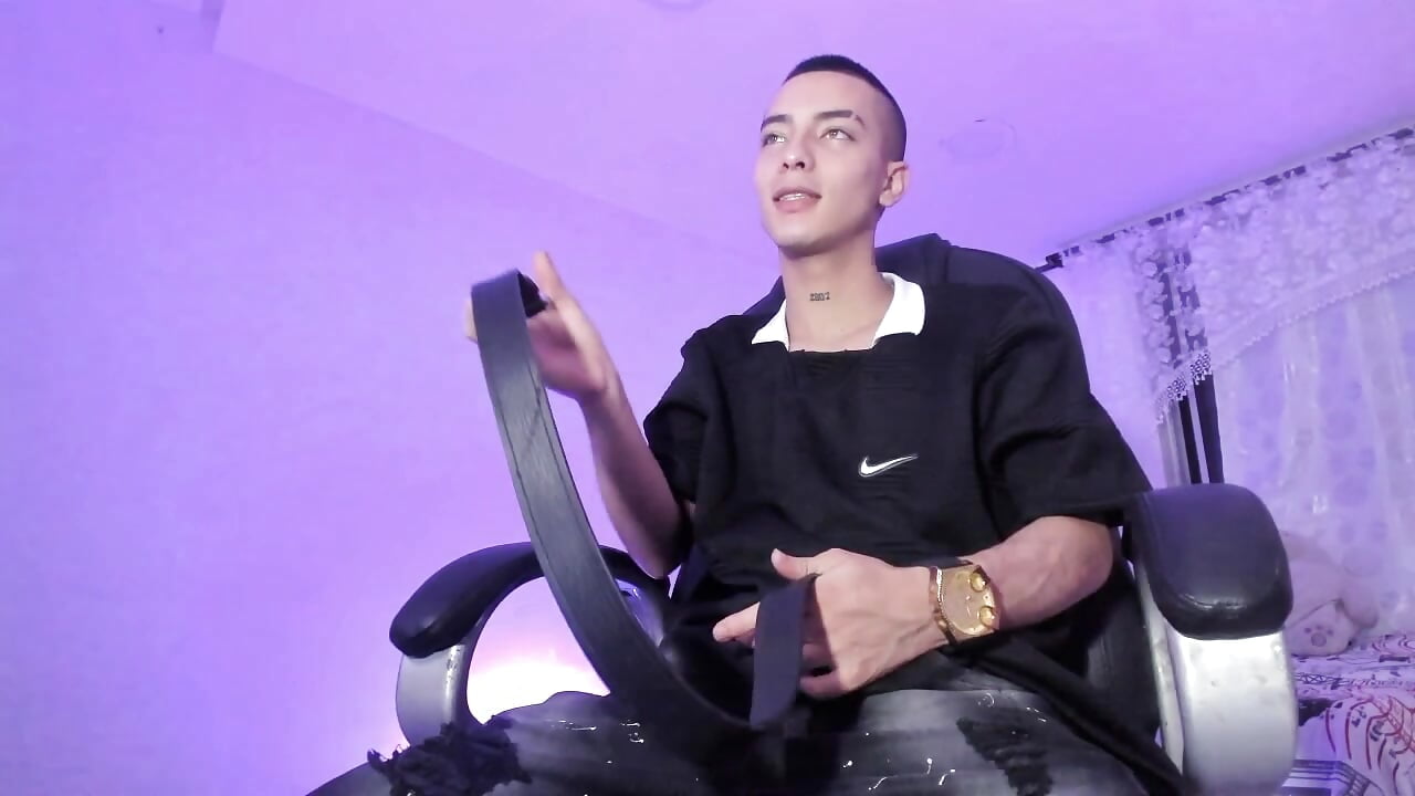 Dereck_Boy_ - вебкам модель избранные видео 7142