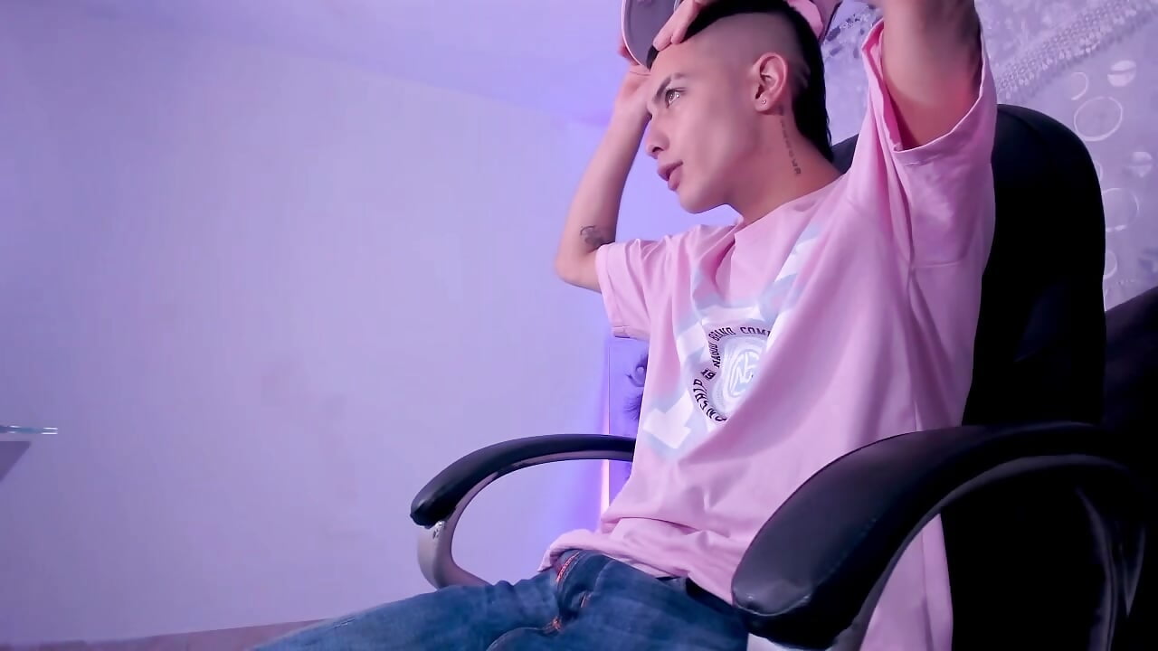 Hey – видео вебкам-модели Dereck_Boy_