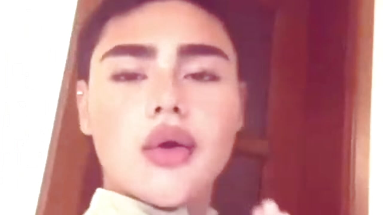 FemNoa adlı kamer modelinin viral videoları:  5096