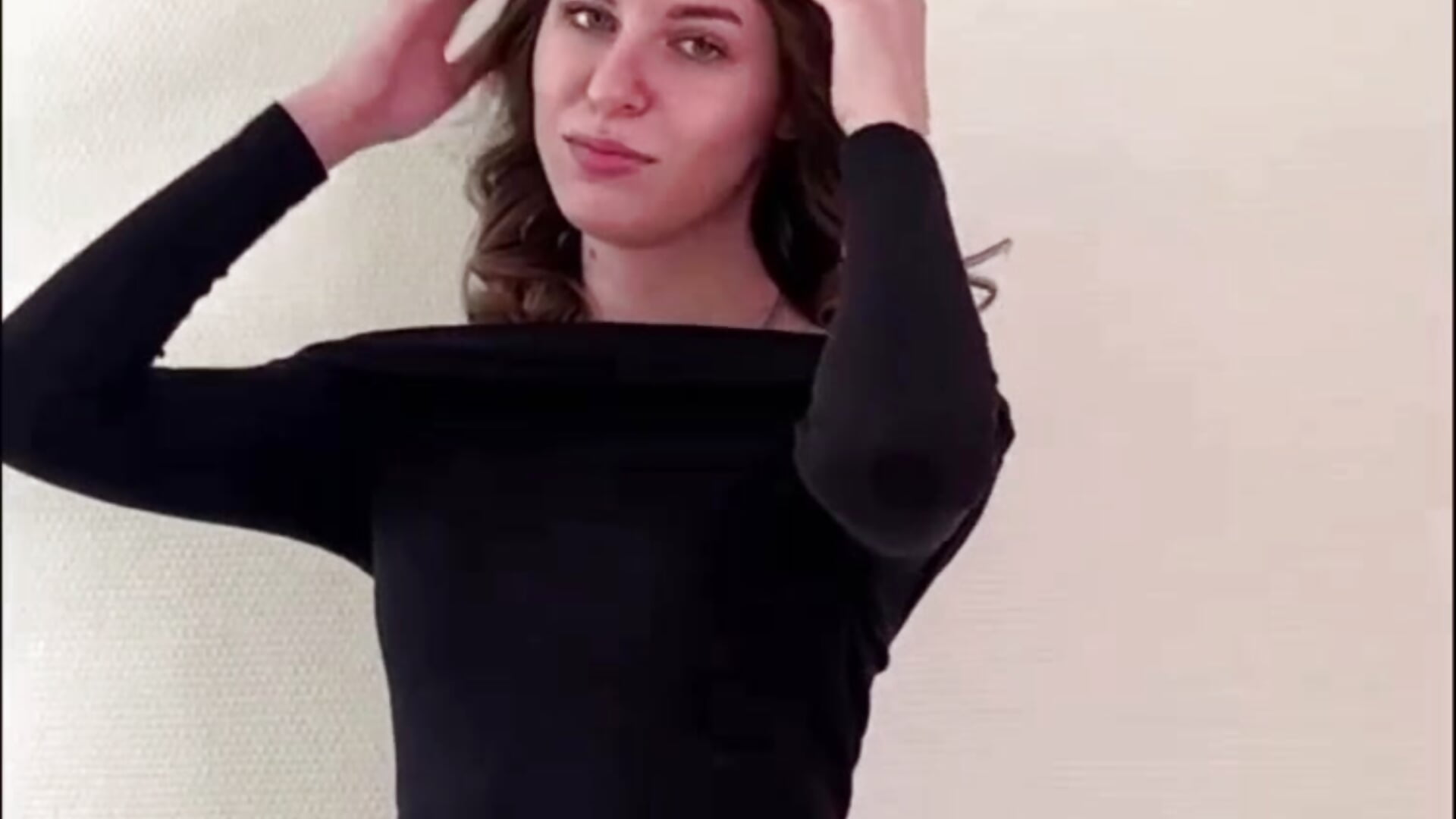 meeeee - βίντεο μοντέλου CarinUrda