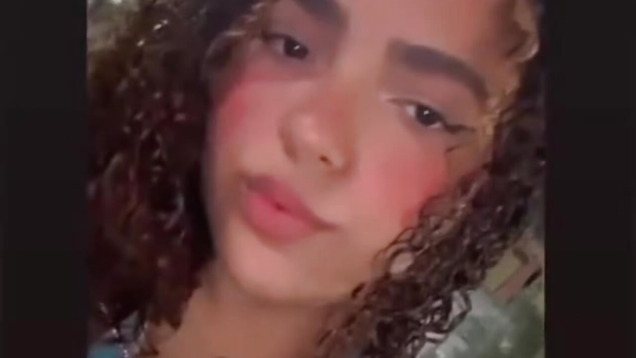 💕kisses for my men💋 - vídeo de HELENAPONSS modelo de câmara